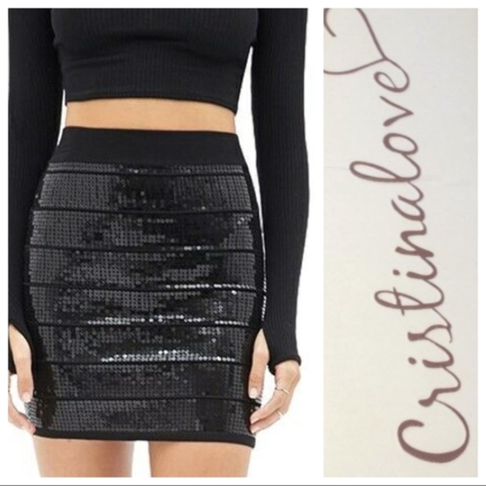 SALE‼️ Black Skirt w/ sequins
